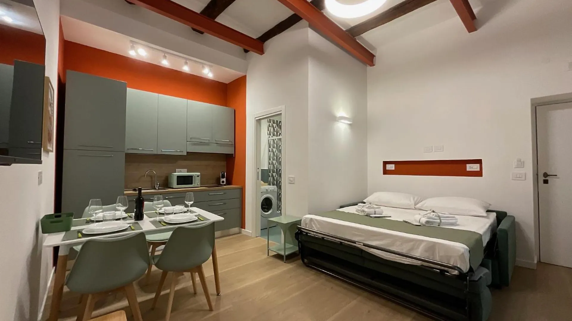 Sansepolcro33 Apartment Naples Italy